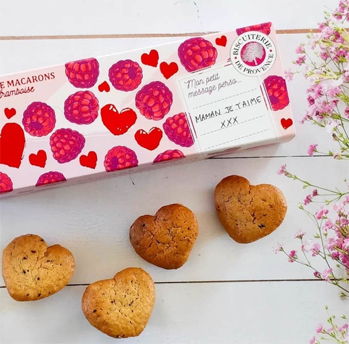 Biscuiterie de Provence, Almond & raspberry macaroon hearts - Gluten Free