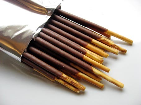 LU, Mikado - Dark Chocolate Covered Sticks - Chocolat Noir - (30g/1.1oz)